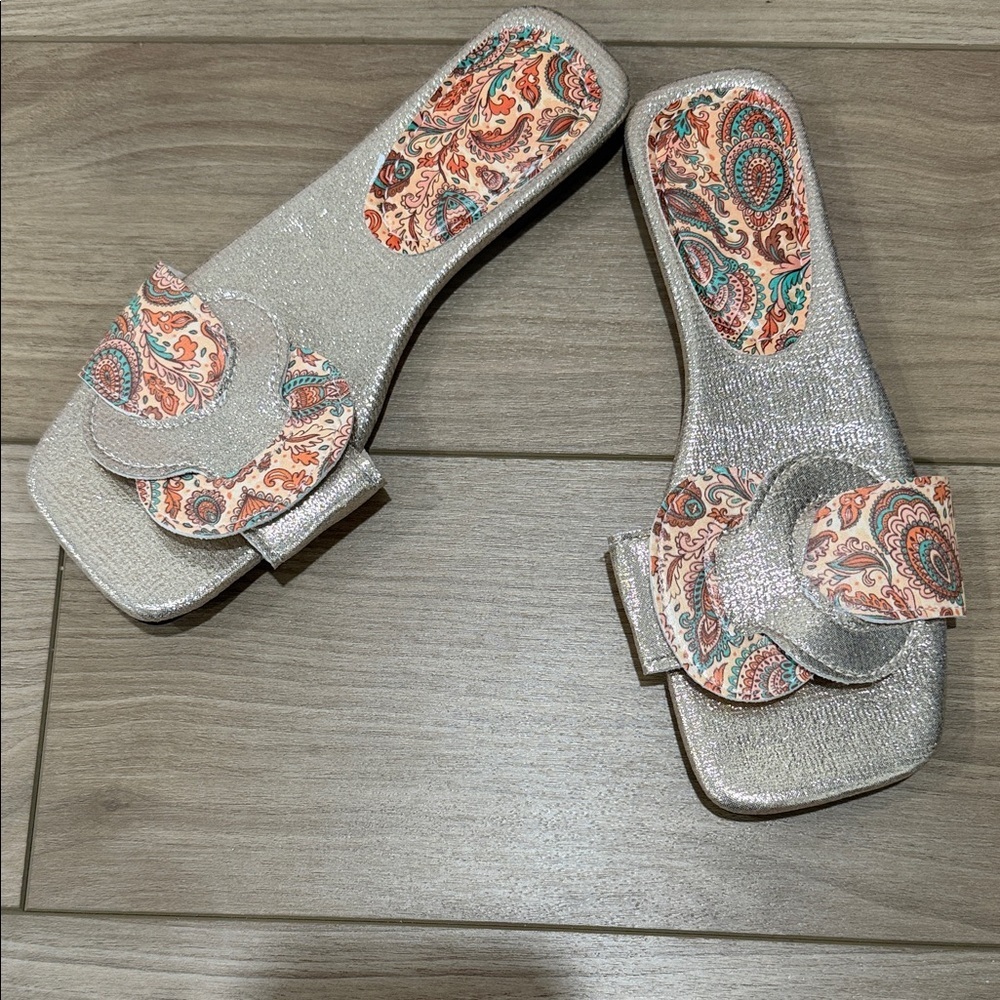Women's Gold Glitter Slide Sandals with Paisley Accent